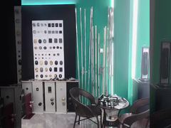 Una mirada más cercana: Cerradura de manija de puerta de aleación de zinc y aluminio, puerta abierta plana para casa