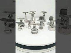 Manos de acero inoxidable