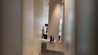 Lago de celebridades de Internet con diseño irregular, espejo de cuerpo entero colgado en la pared, pared irregular