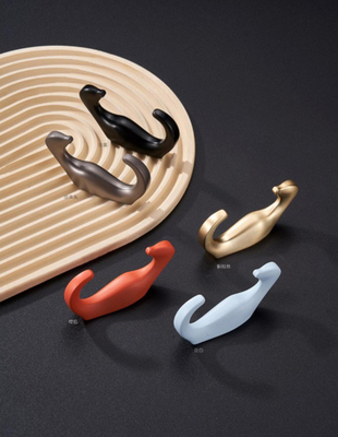 Modern Gold Black Cloth Coat Hooks de pared colgantes de trabajo pesado de zinc de aleación de metal montado en la pared de doble punta