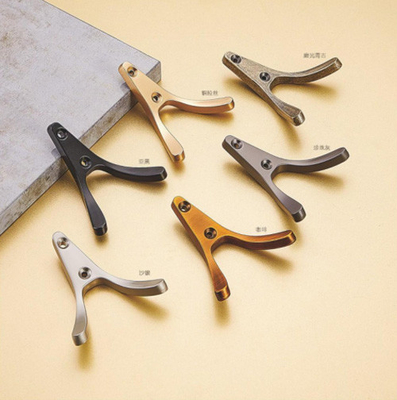 Fabrica personalizada de metal toalla vintage abrigo doble ganchos de pared montaje de pared negro gancho de ropa rústica