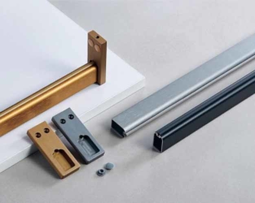 Armadura de aluminio de trabajo pesado Accesorios de bañera Ropa colgante Rodas redondas y ovales de armario con soporte