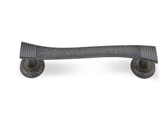 La puerta de armario de cocina decorativa antigua tira de 3,5 pulgadas AB que platean color